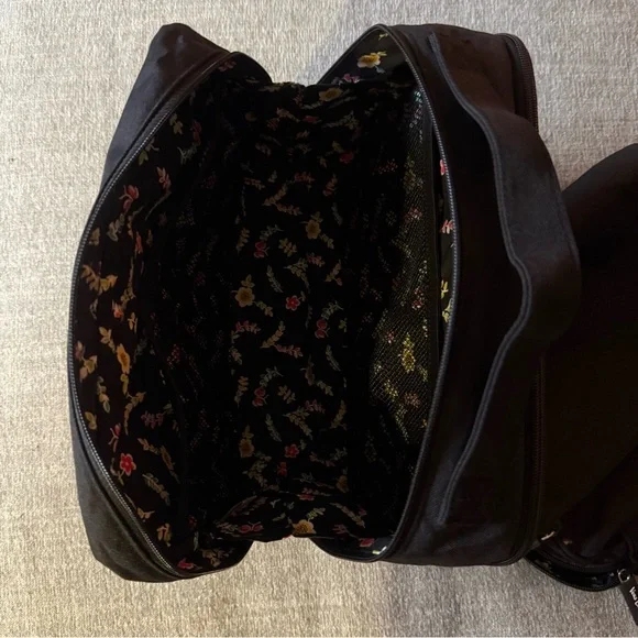 Vera Bradley 3 piece Black Toiletry & Cosmetic Bag set - Picture 8 of 11